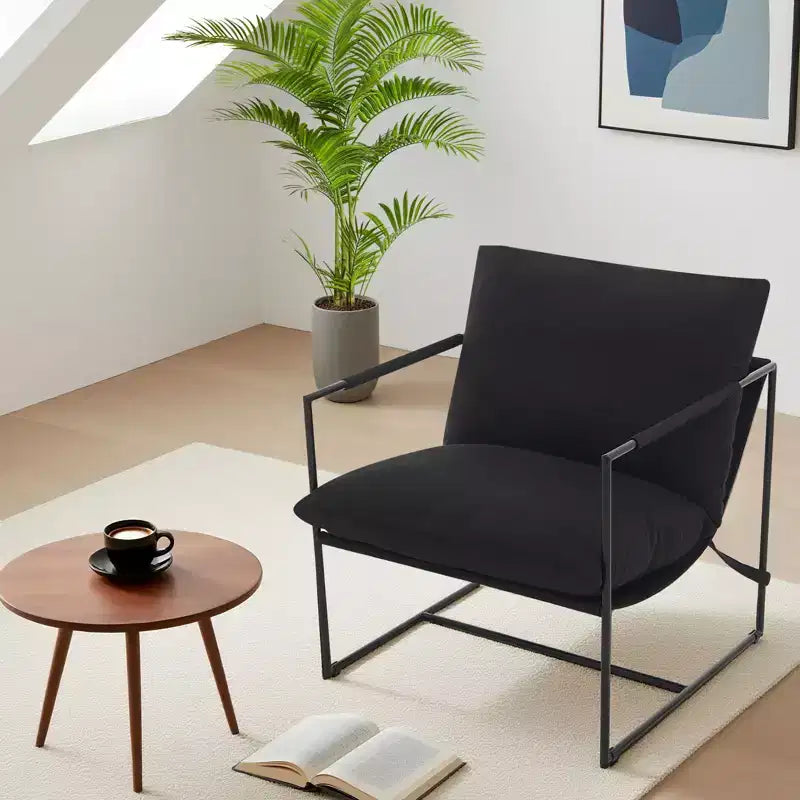 Fauteuil rembourré moderne avec cadre métallique