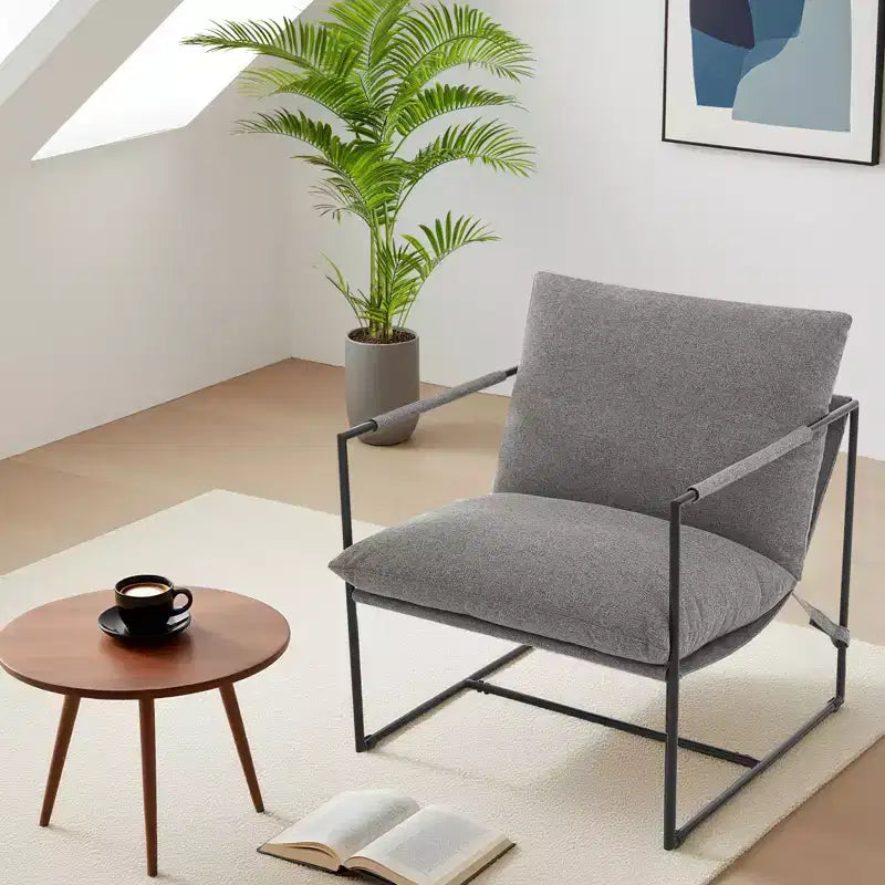 Fauteuil rembourré moderne avec cadre métallique
