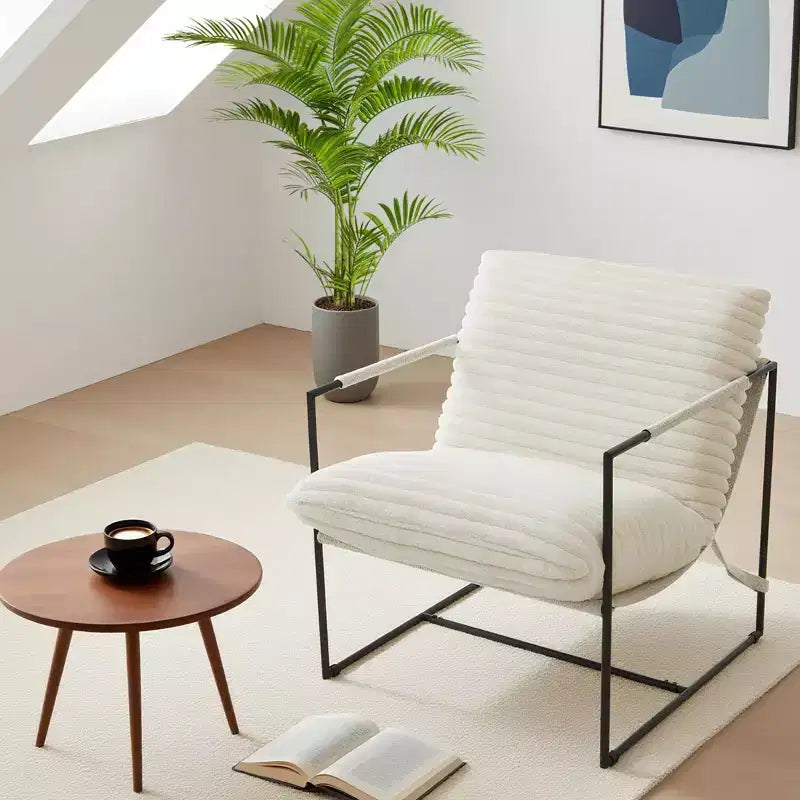 Fauteuil rembourré moderne avec cadre métallique