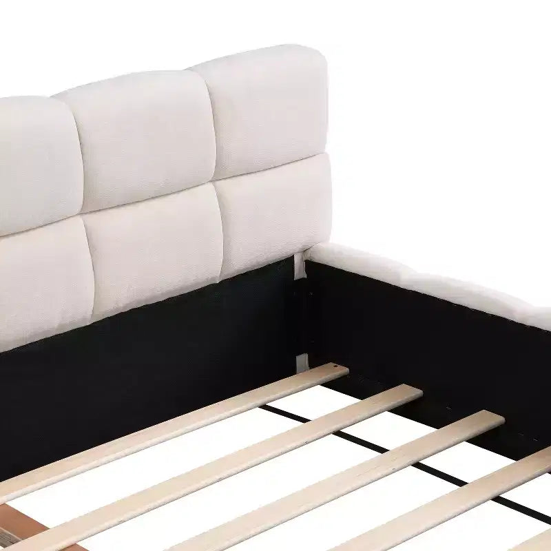 Cadre de lit plateforme élégant en chenille capitonnée avec motif damier