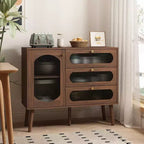 Un meuble de rangement décoratif en bois avec trois tiroirs et portes