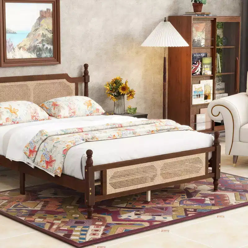 Lit plateforme Queen Size avec tête et pied de lit en rotin, lit en bois et rotin